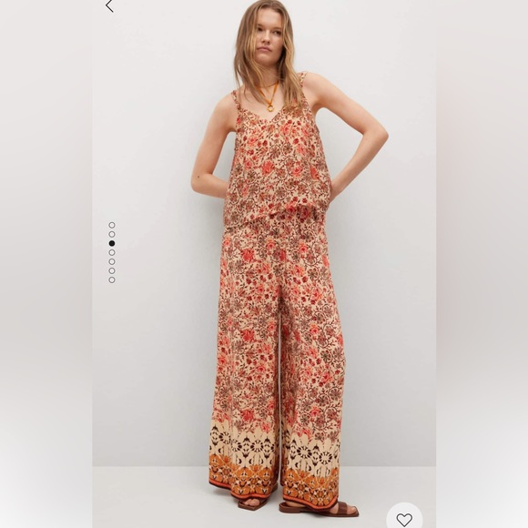 NWOT—Scarf print super flowy pants with elastic waist - Picture 1 of 6